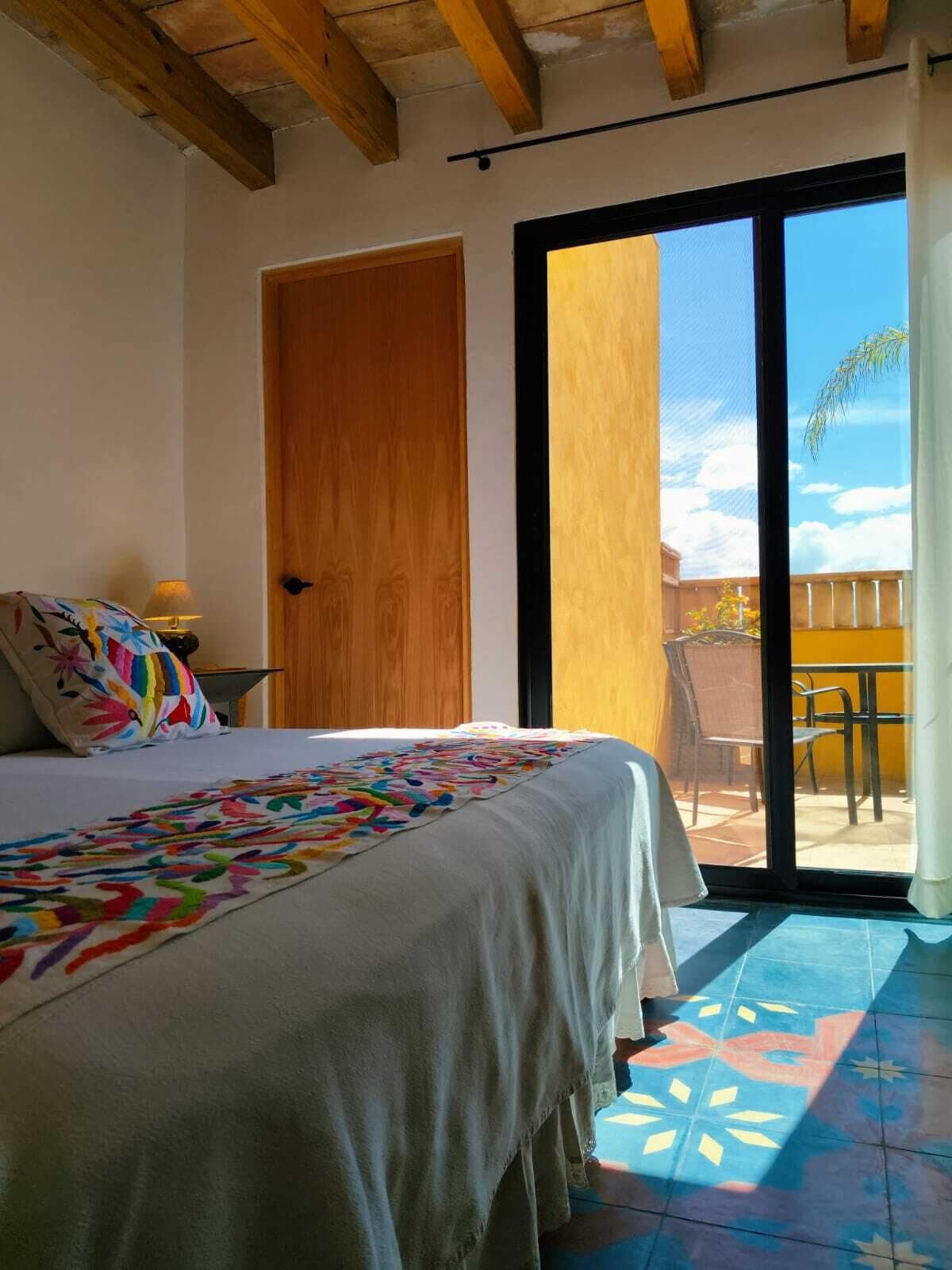 Caja de seguridad en la habitación y wifi gratis 