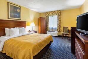 Desk, laptop workspace, iron/ironing board, free WiFi - Quality Lodge (Coldwater)