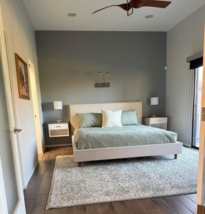 2 bedrooms, iron/ironing board, WiFi, bed sheets - Modern Desert Escape in Ironwood Country Club (Palm Desert)