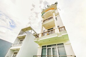 واجهة المنشأة