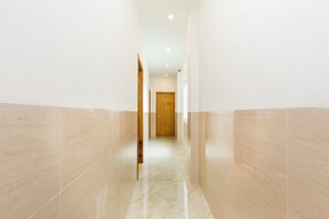 Lobby - OYO 235 Ngoc Dung Hotel (Ho Chi Minh City)