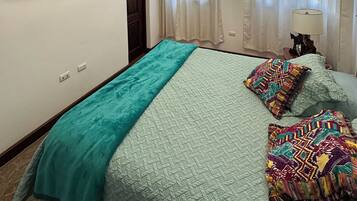 5 室のベッドルーム、WiFi、ベッドシーツ、車椅子でアクセスできる設備