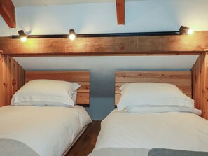 2 bedrooms, individually decorated, individually furnished, free WiFi - Stribleys Barn (Truro)