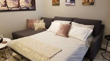 1 bedroom, iron/ironing board, WiFi, bed sheets