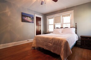6 bedrooms, iron/ironing board, WiFi, bed sheets
