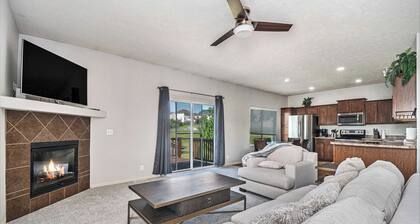West Omaha 3-bedroom townhome in quiet suburb; Near Millard, Gretna, & Elkhorn