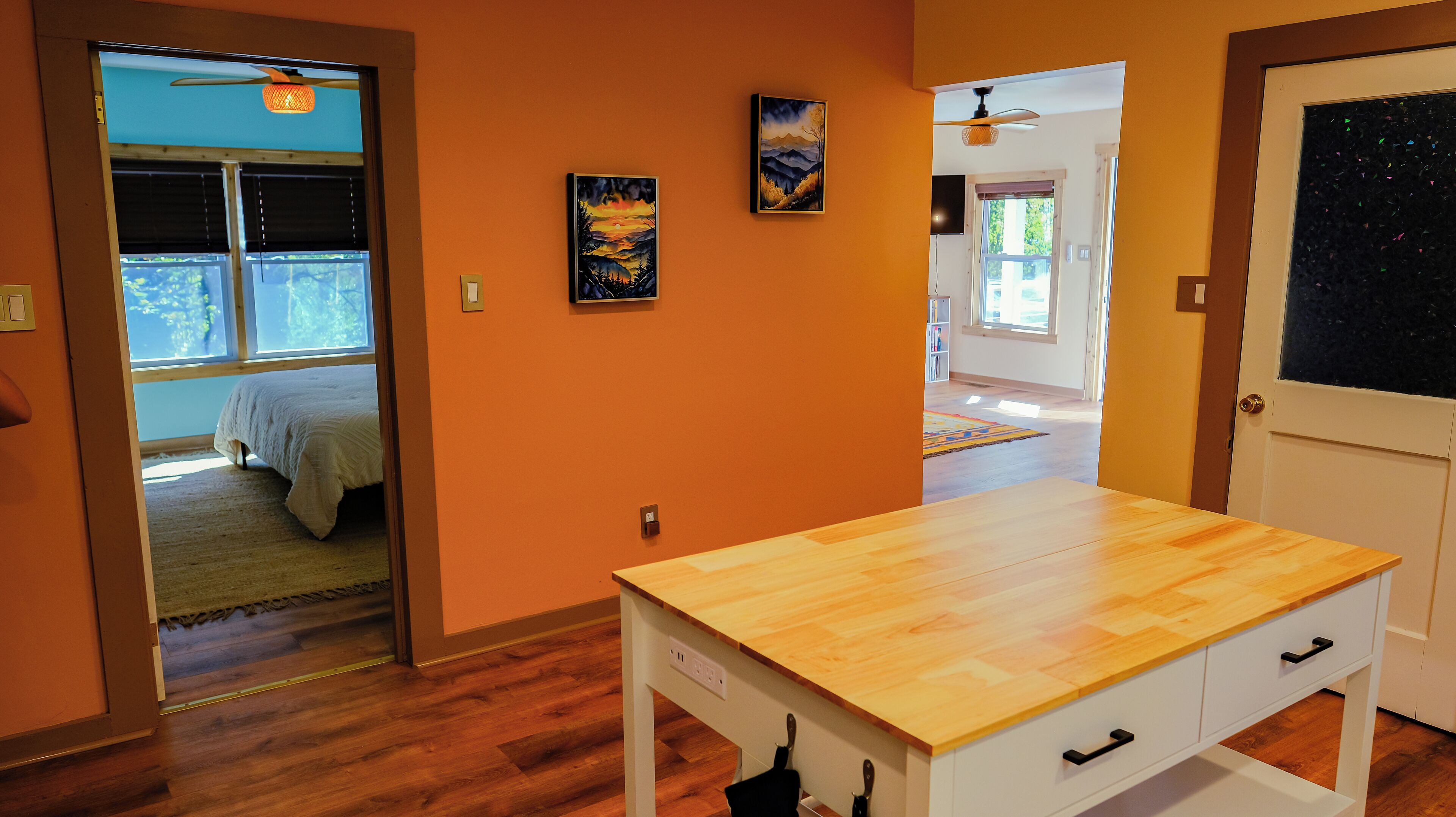 2 bedrooms, WiFi, bed sheets