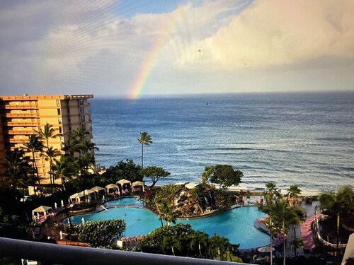 Hilton Vacation Club Kaanapali Beach Club 1BR Suites in all view categories