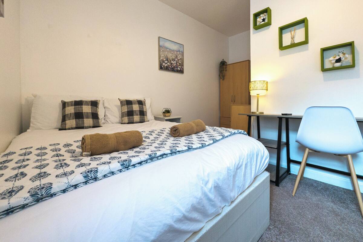 Double Room | Free WiFi