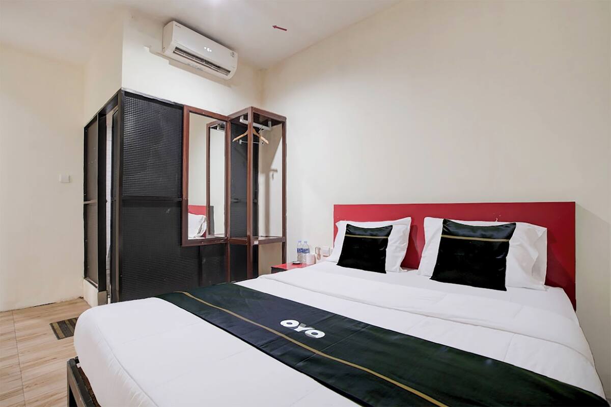 Deluxe Suite | Premium bedding, free WiFi, bed sheets