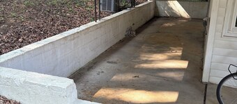 Delightful 2-bedroom house with AC in Maryville.