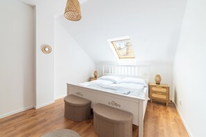 Classic Double or Twin Room, Non Smoking | Free WiFi - Celine Prague Hostel (Prague)
