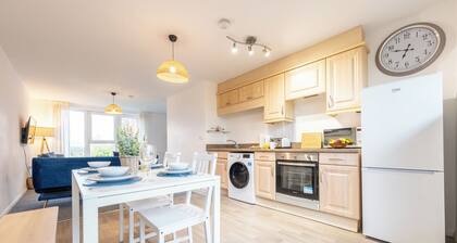 Modern 2BR Apartment with Water Views