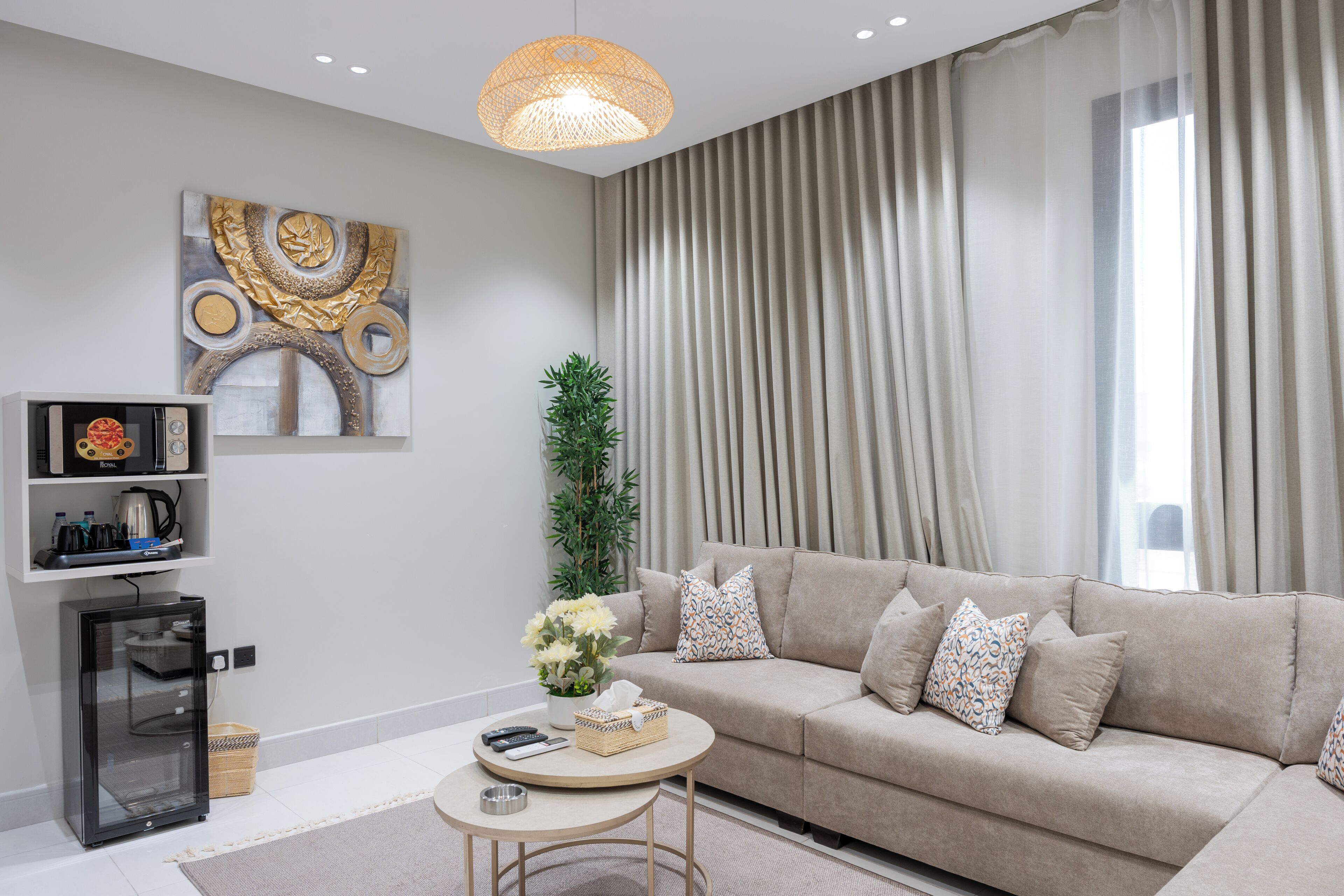 Suite 203 | Living area