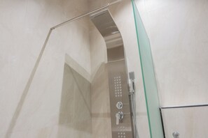 Studio, City View | Bathroom