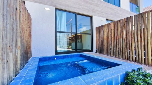 Max Carneiros Suites by CTA