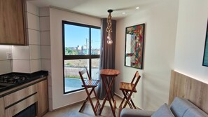 Studio | Interior - Max Carneiros Suites by CTA (Tamandaré)