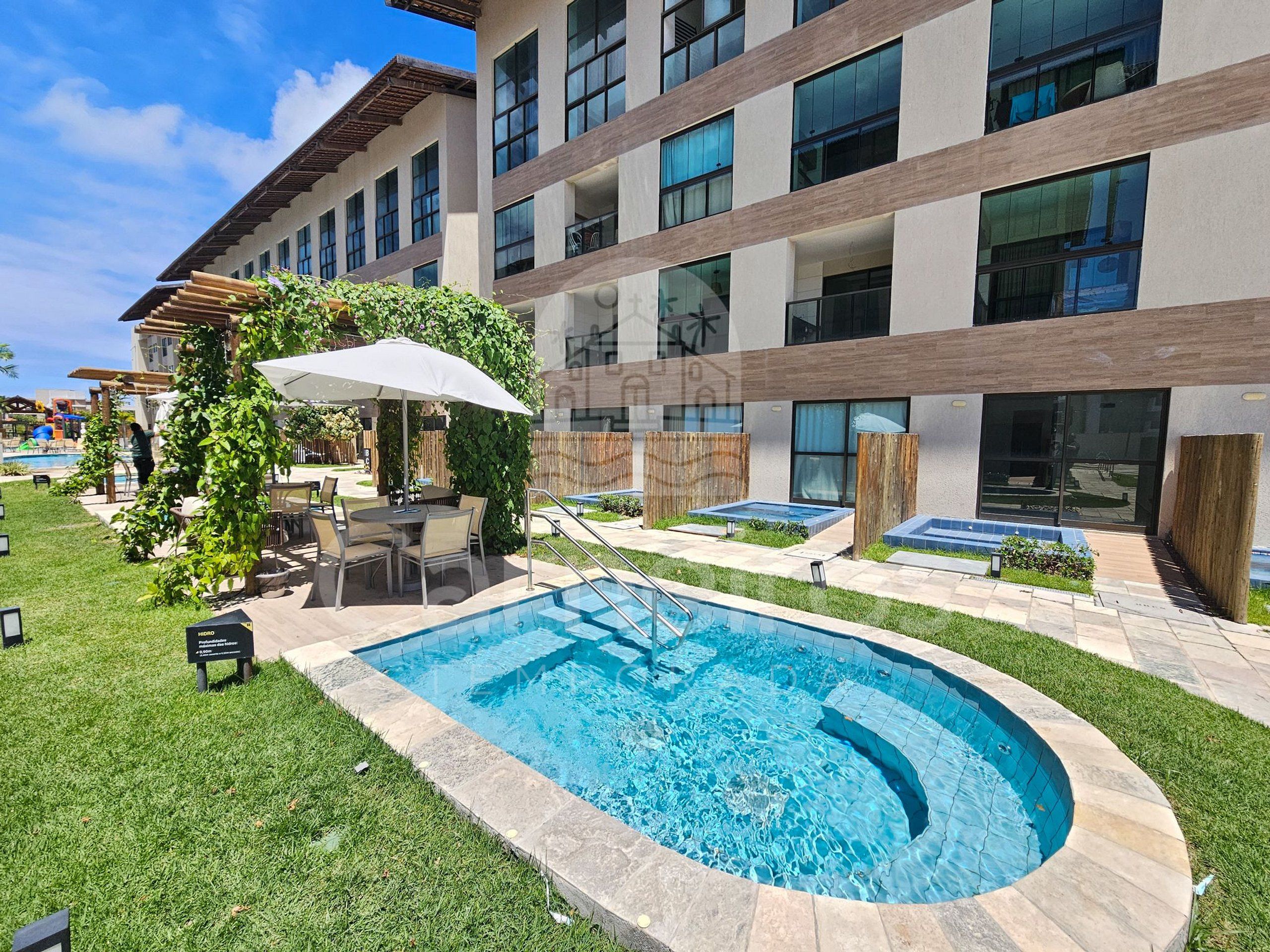 Estudio familiar | Piscina | Una piscina al aire libre