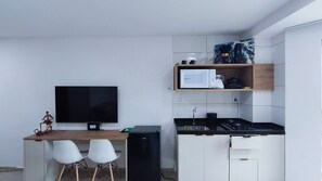 Comfort Studio | Private kitchen - Max Carneiros Suites by CTA (Tamandaré)