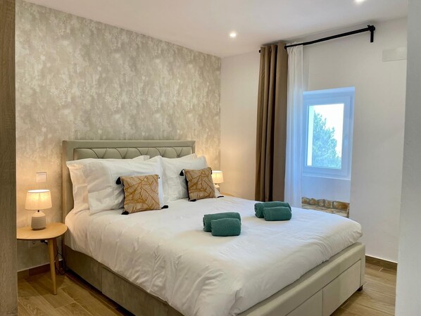 2 bedrooms, iron/ironing board, WiFi, bed sheets - Peaceful Mountain Getaway - 2 Bedroom Private Home (Ladeira)