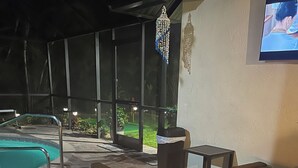 Property grounds - Fantastic 3-bedroom house with private heated pool (Nokomis)