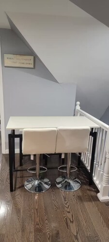 1 bdrm Top Floor Oasis