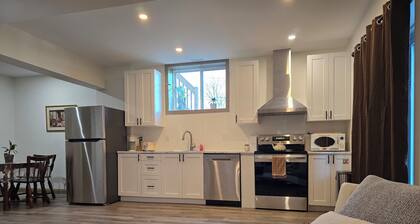 Enjoy a taste of country living in the charming town of Clarence-Creek!