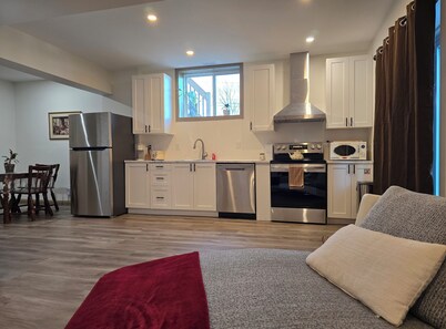 Enjoy a taste of country living in the charming town of Clarence-Creek!