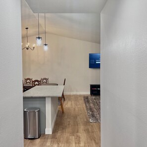 Interior - Adv. Coast, 3/2, near Springs, Beach, Fenced (Spring Hill)