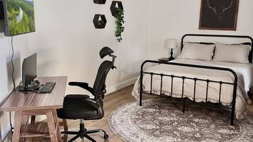 3 bedrooms, free WiFi, bed sheets