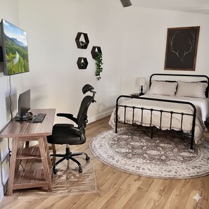 3 bedrooms, free WiFi, bed sheets - Adv. Coast, 3/2, near Springs, Beach, Fenced (Spring Hill)