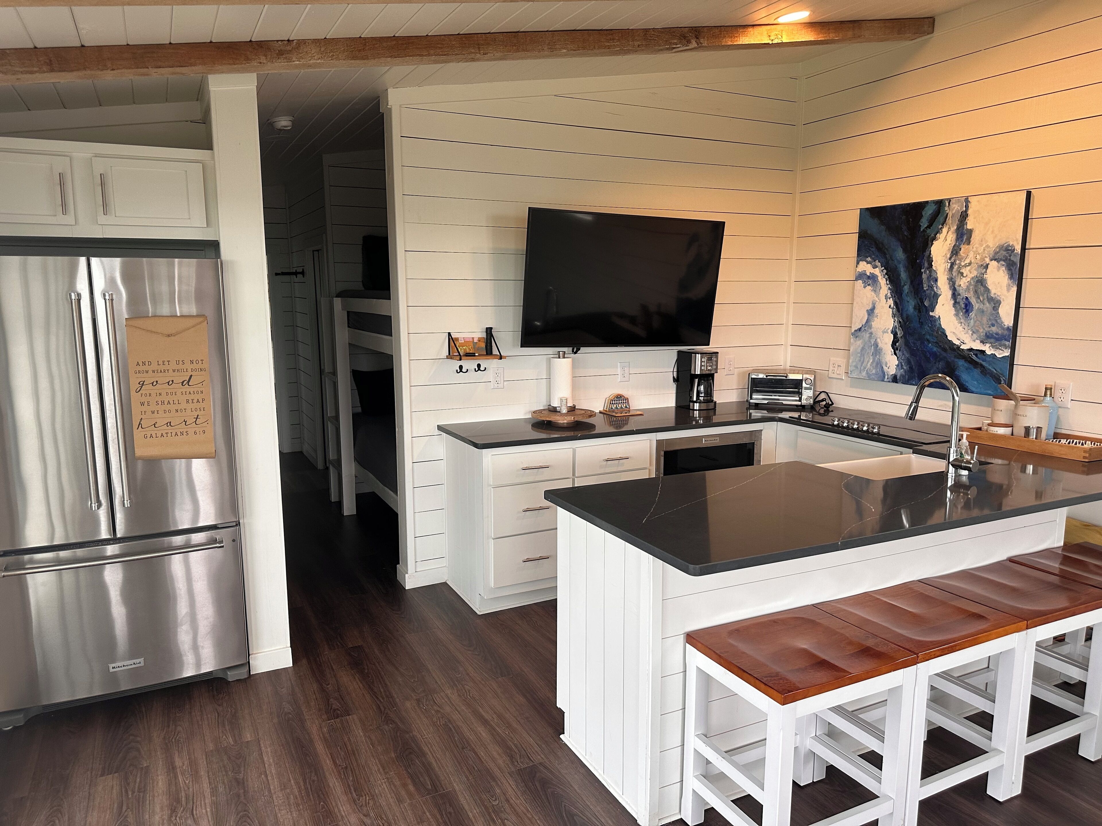 雪櫃、微波爐、焗爐、爐具