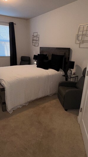 1 bedroom, iron/ironing board, free WiFi -  Cozy Private Room - access to Private Bath & Private Entrance. (Fairburn)