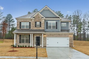 Exterior -  Cozy Private Room - access to Private Bath & Private Entrance. (Fairburn)