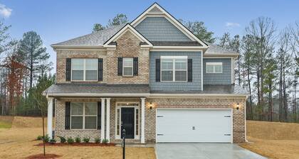 Cozy Private Room - access to Private Bath & Private Entrance.