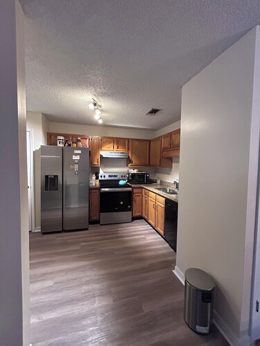 Charming 1 room in a house with shared space in Jacksonville