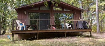 Relaxing 3 bedroom Pet Friendly Cabin in Scandia