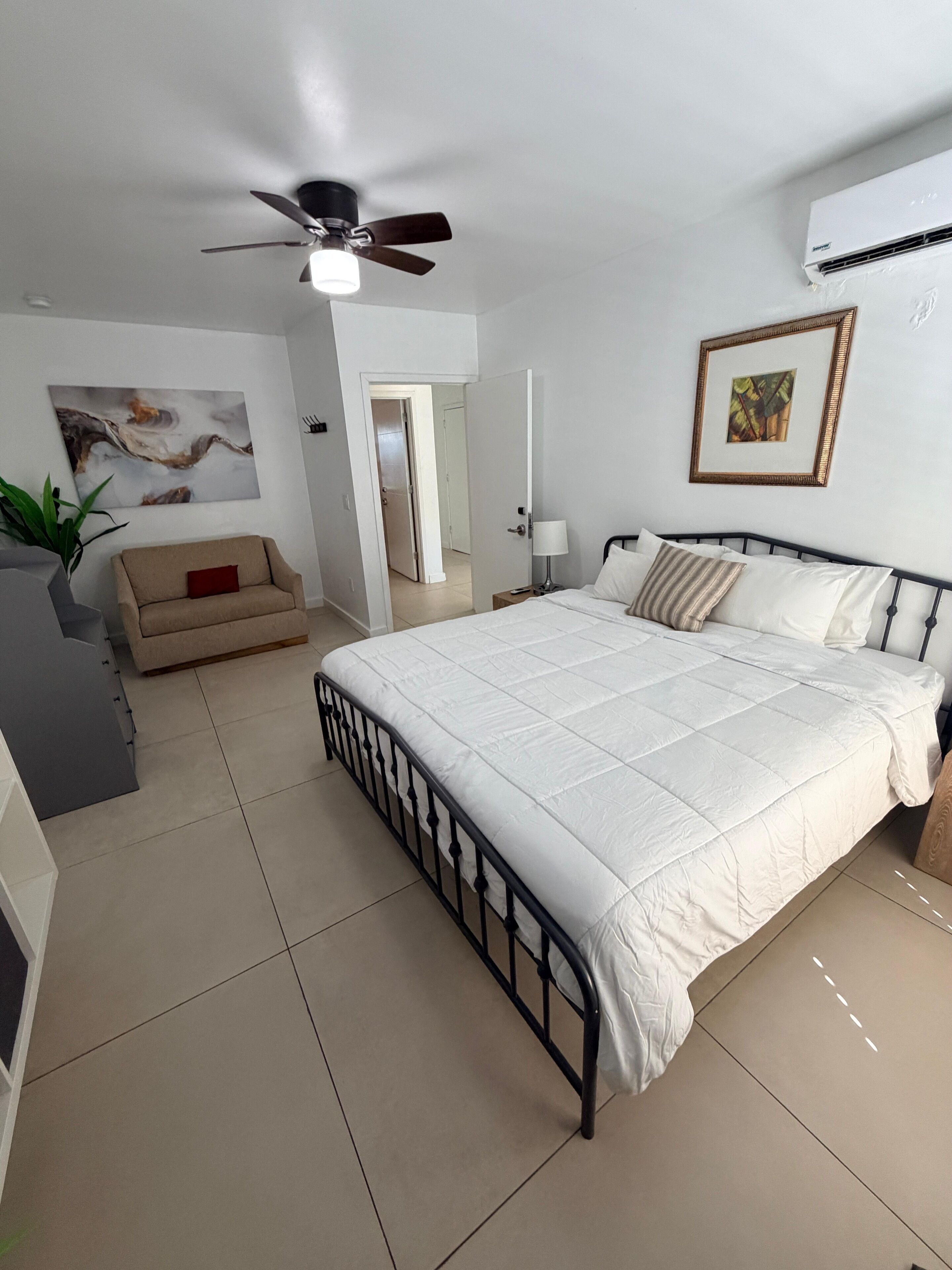 Apartemen Galeri | Seprai antialergi dan didekorasi berbeda-beda