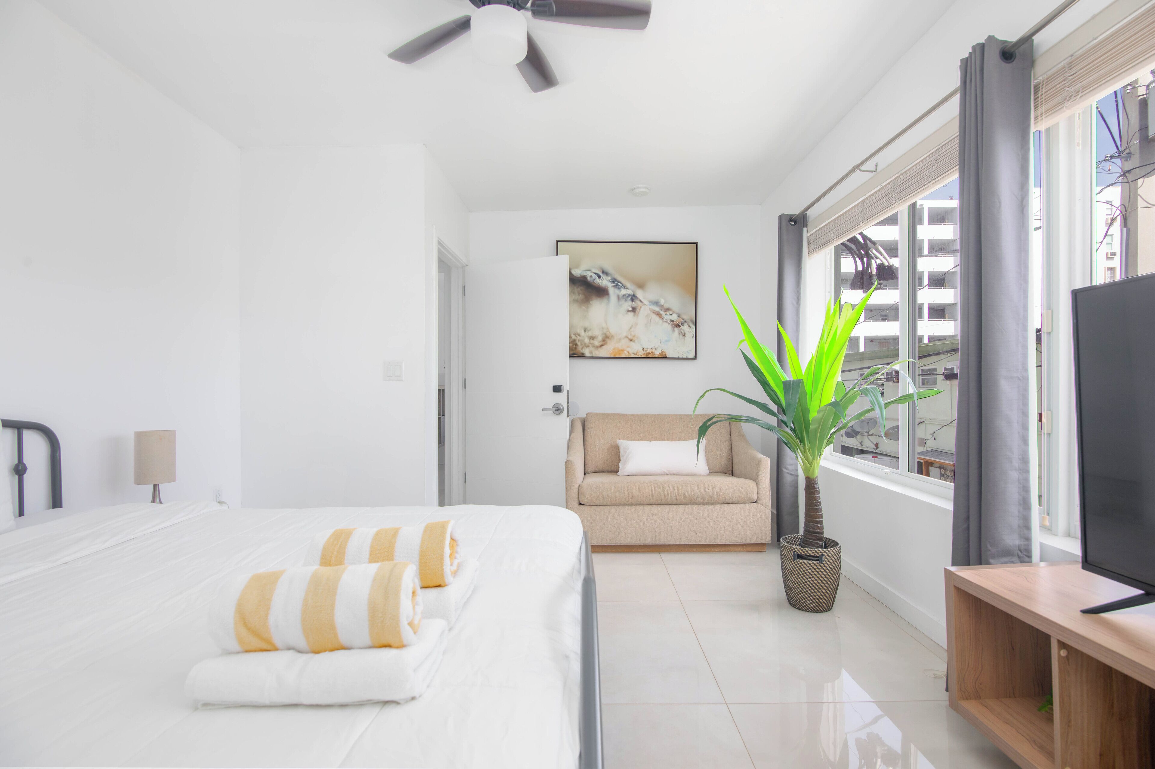 標準公寓 | 低過敏寢具、獨特裝潢、布置獨特、筆電工作空間