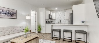 Downtown 1 Bed Apartment