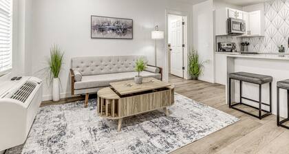 Downtown 1 Bed Apartment