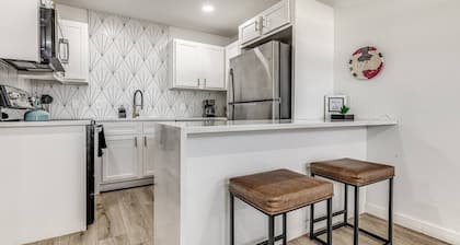 Remodeled Modern 1 Bed
