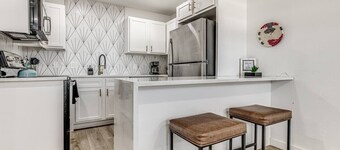Remodeled Modern 1 Bed