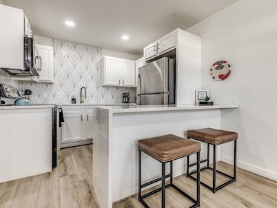 Remodeled Modern 1 Bed