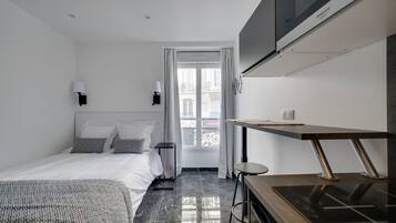 1 chambre, fer et planche Ă repasser, Wi-Fi gratuit, draps fournis