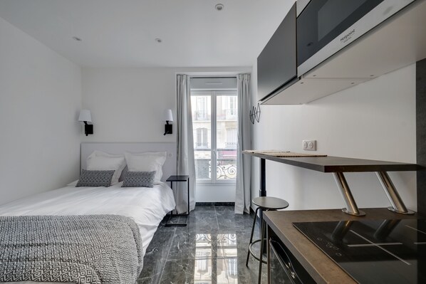 1 غرفة نوم ومكواة/لوح كي وواي فاي مجانًا وملاءات أسرّة