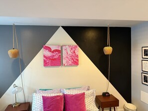 4 makuuhuonetta, työpöytä, silitysrauta/-lauta, Wi-Fi