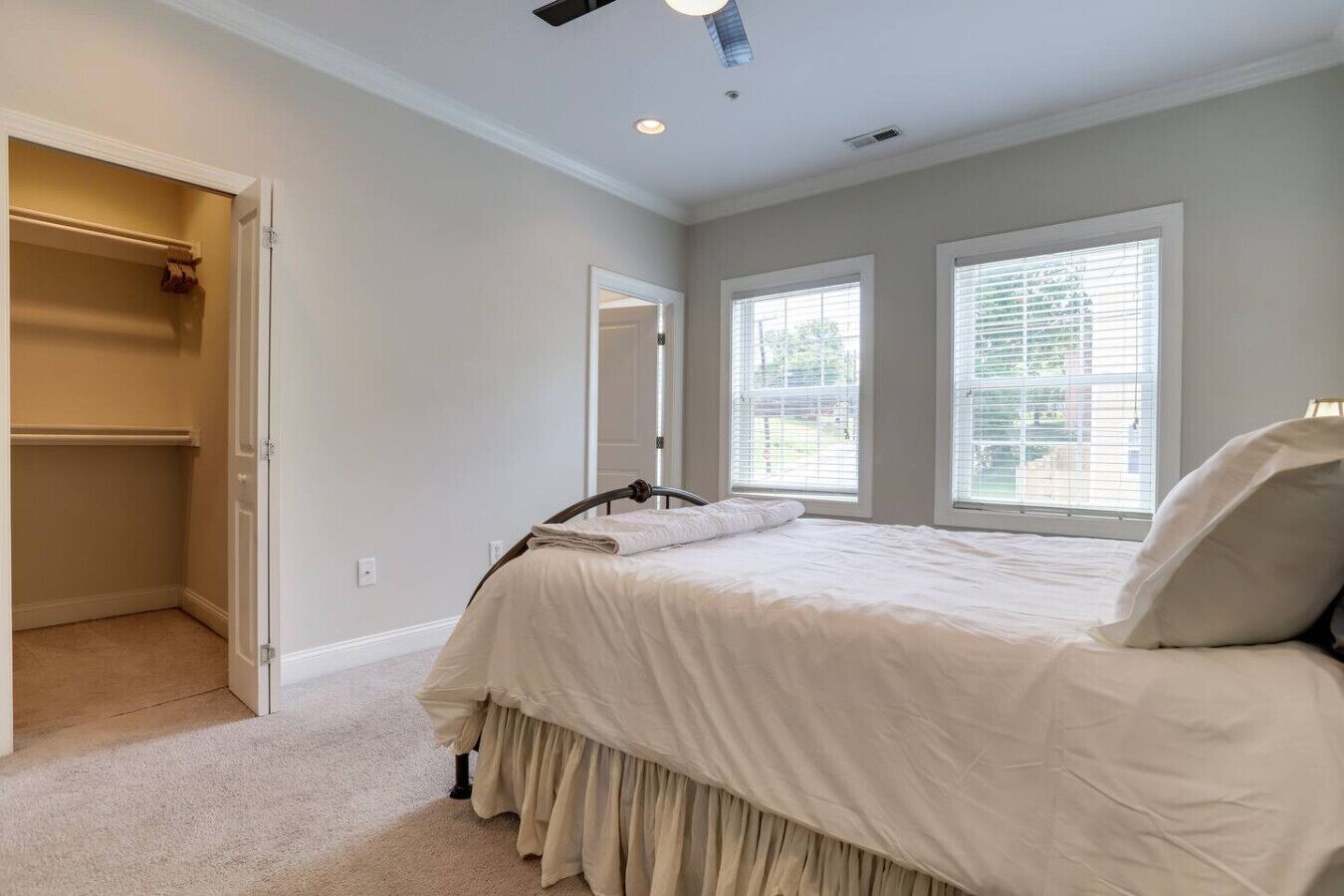 3 間睡房、書桌、熨斗/熨衫板、Wi-Fi