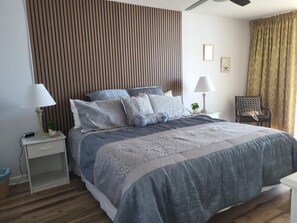 3 bedrooms, iron/ironing board, WiFi, bed sheets - Oceanfront Luxury 3-Bd 3-Bh Condo N. Myrtle Beach (North Myrtle Beach)