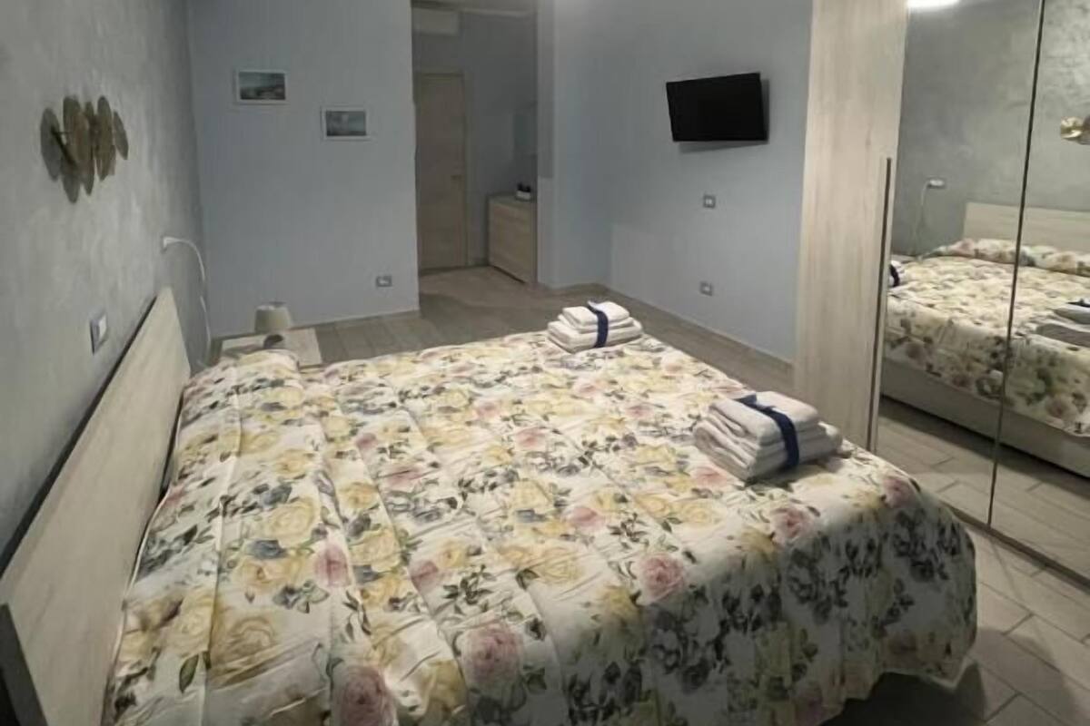 Classic Room | Blackout drapes, soundproofing, free WiFi